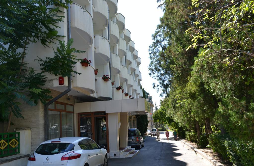 Casa De Oaspeti Sfantul Nicolae Iasi Exterior photo